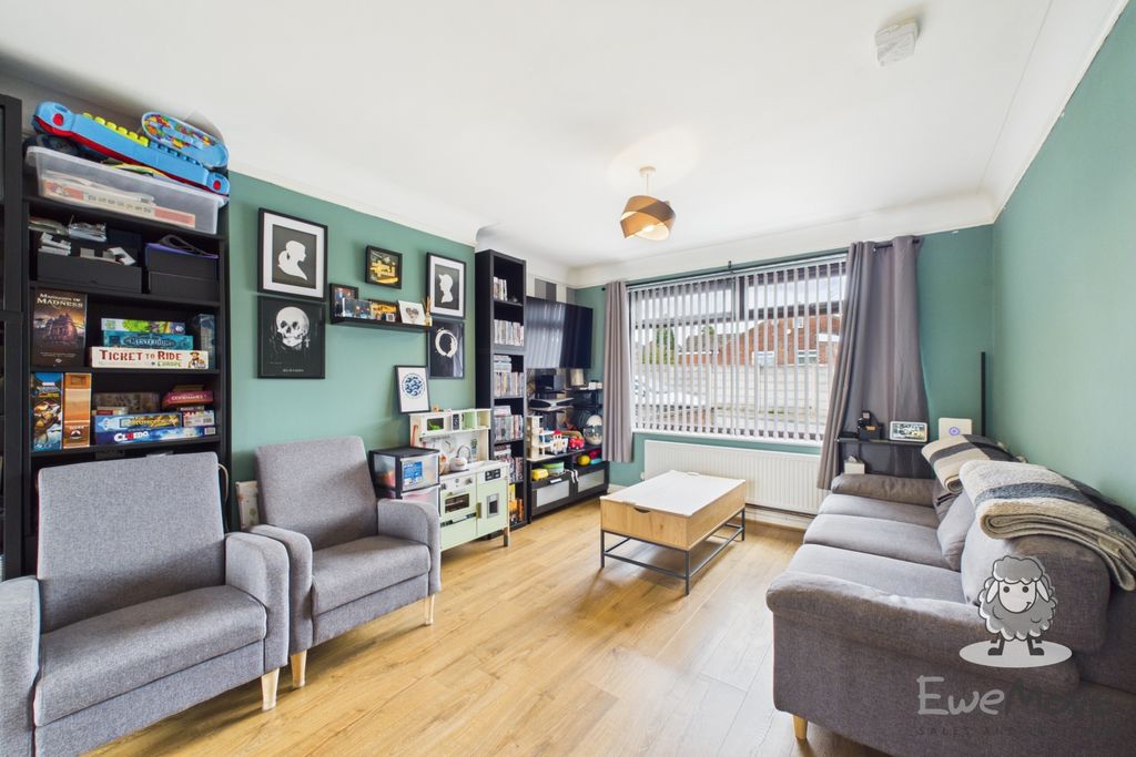 Property photo 2 of 14 7