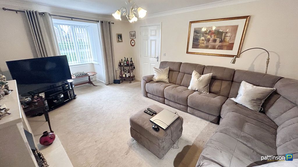 Property photo 2 of 35