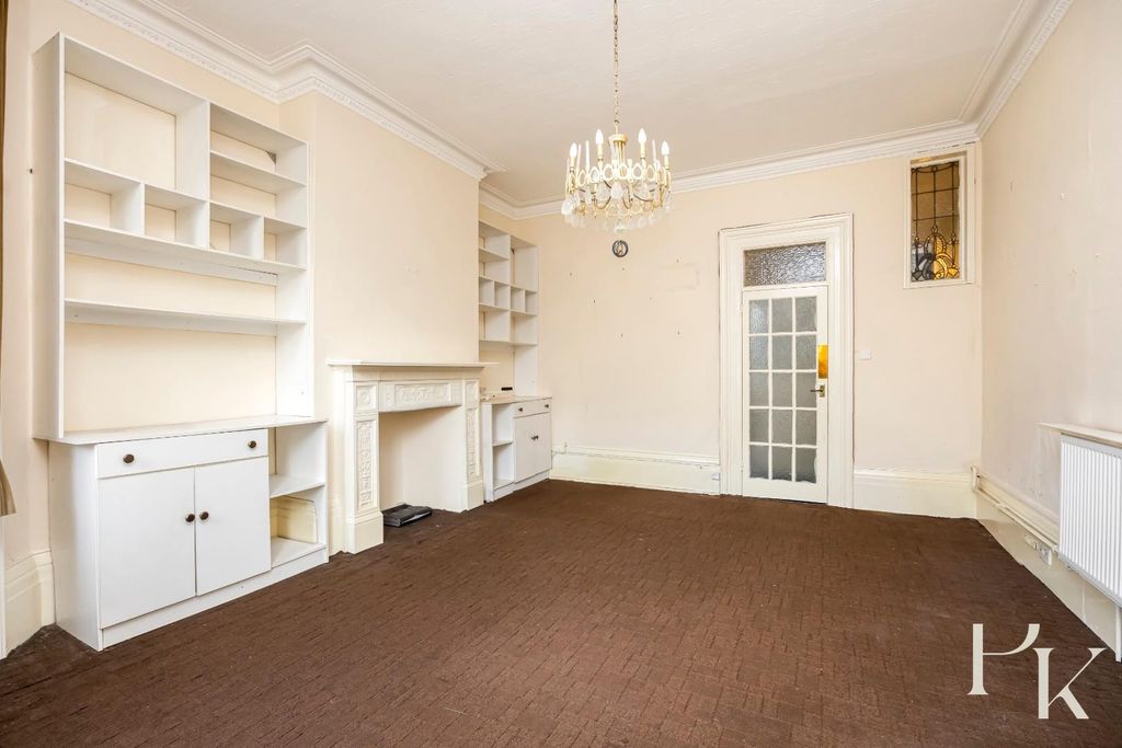 Property photo 2 of 16