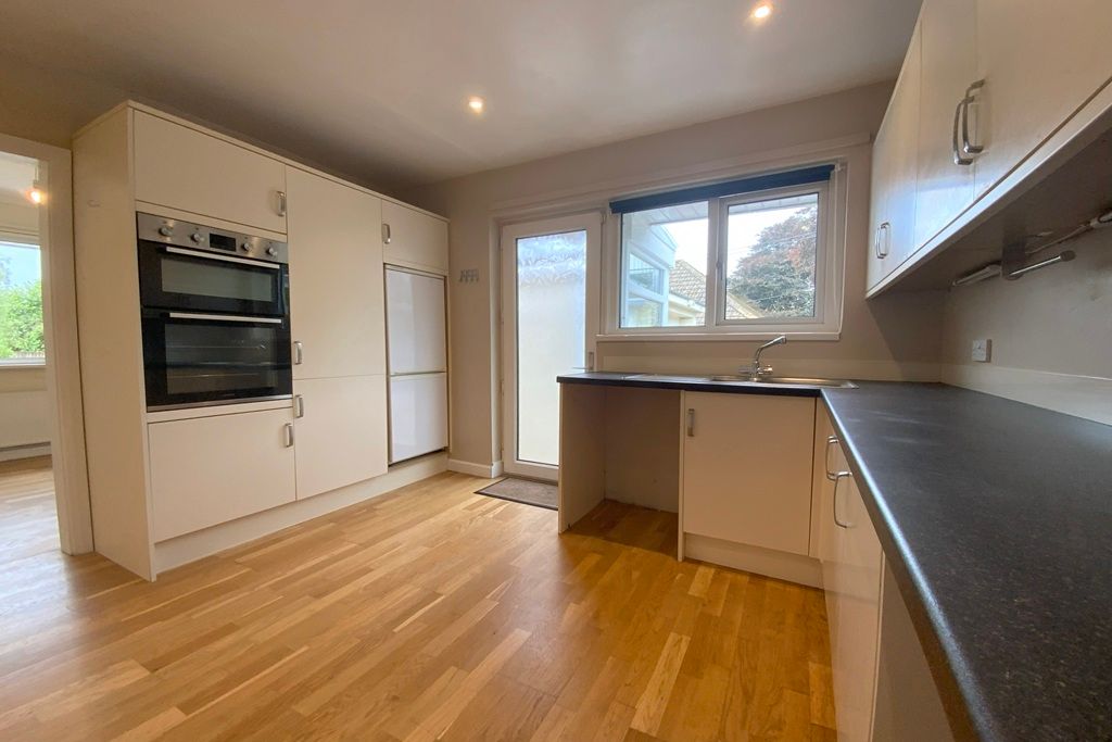 Property photo 2 of 22 Kitchen