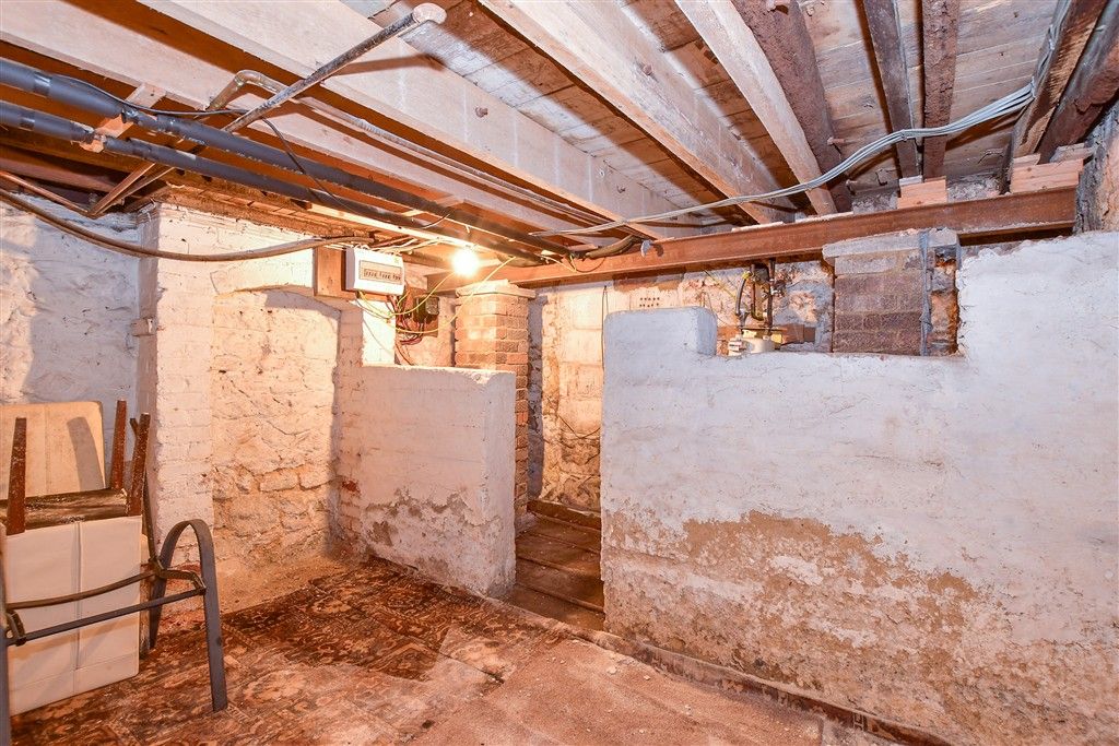 Property photo 3 of 7 Internal Feature