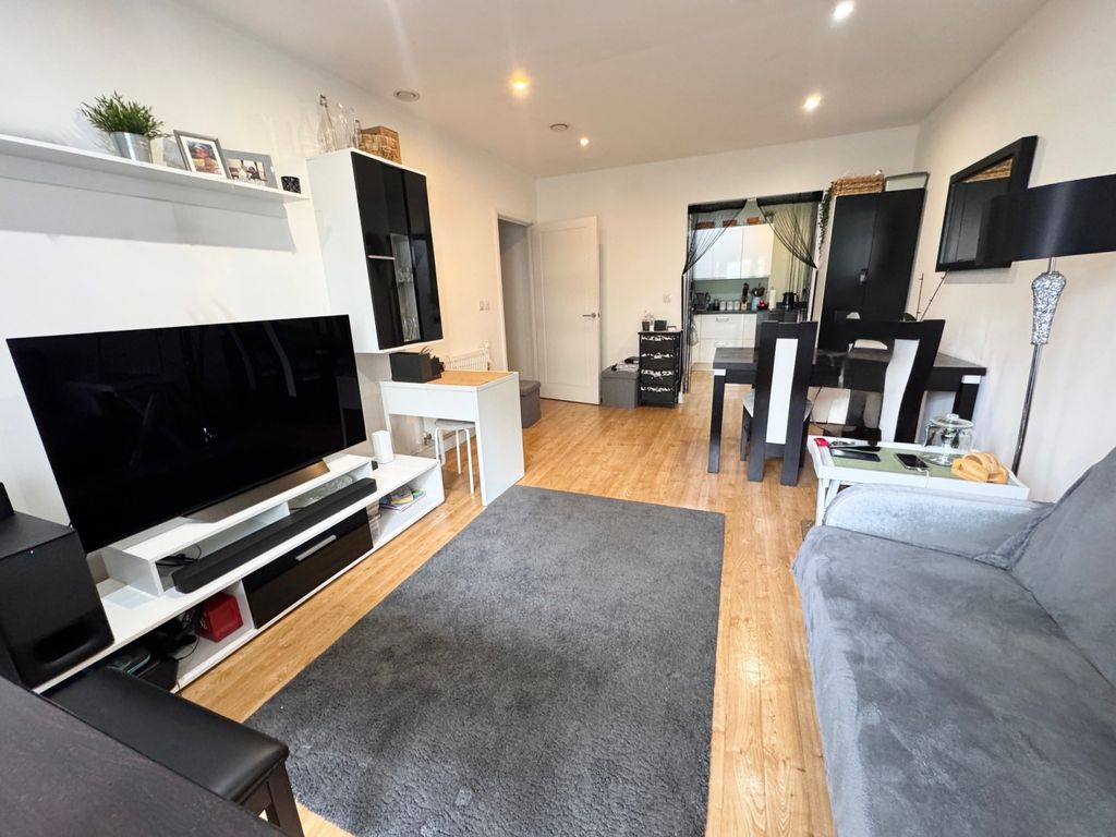 Property photo 3 of 10 Gallery