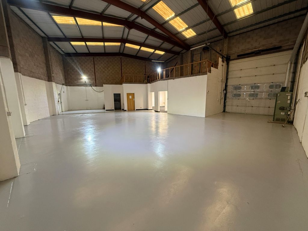 Property photo 2 of 5 2. Internal Photo- Warehouse.Jpg