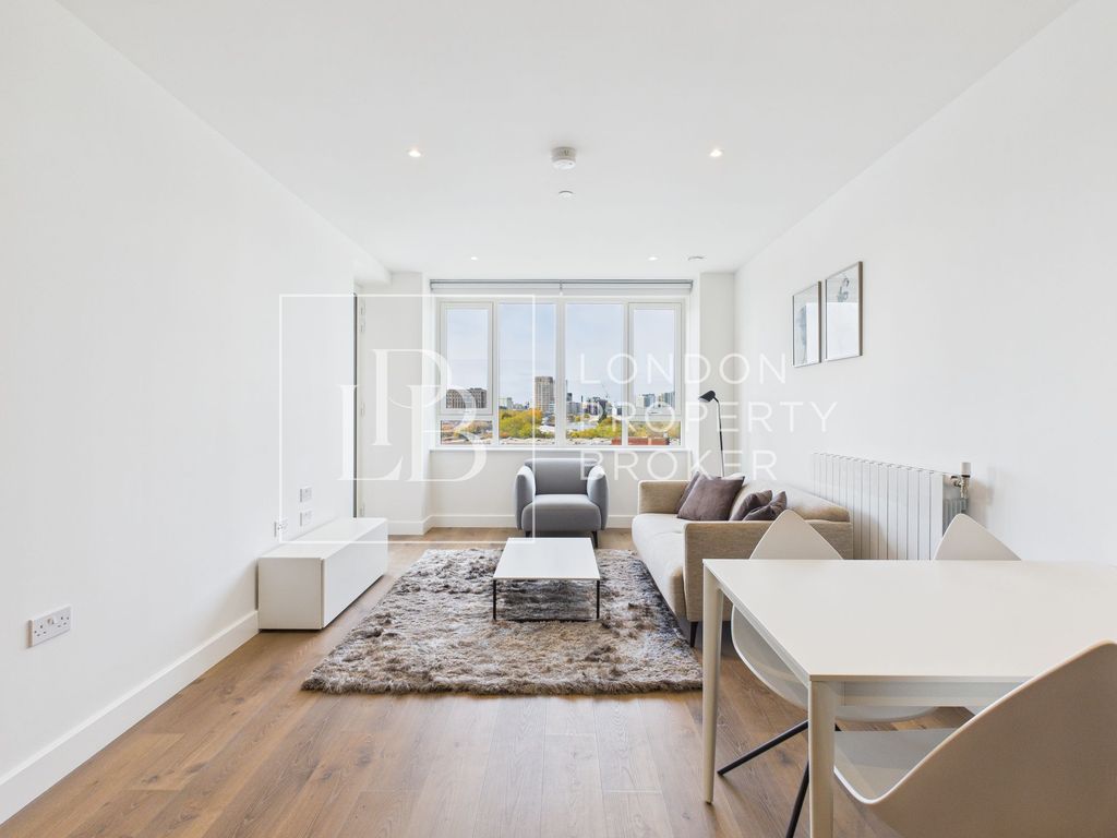 Property photo 2 of 22