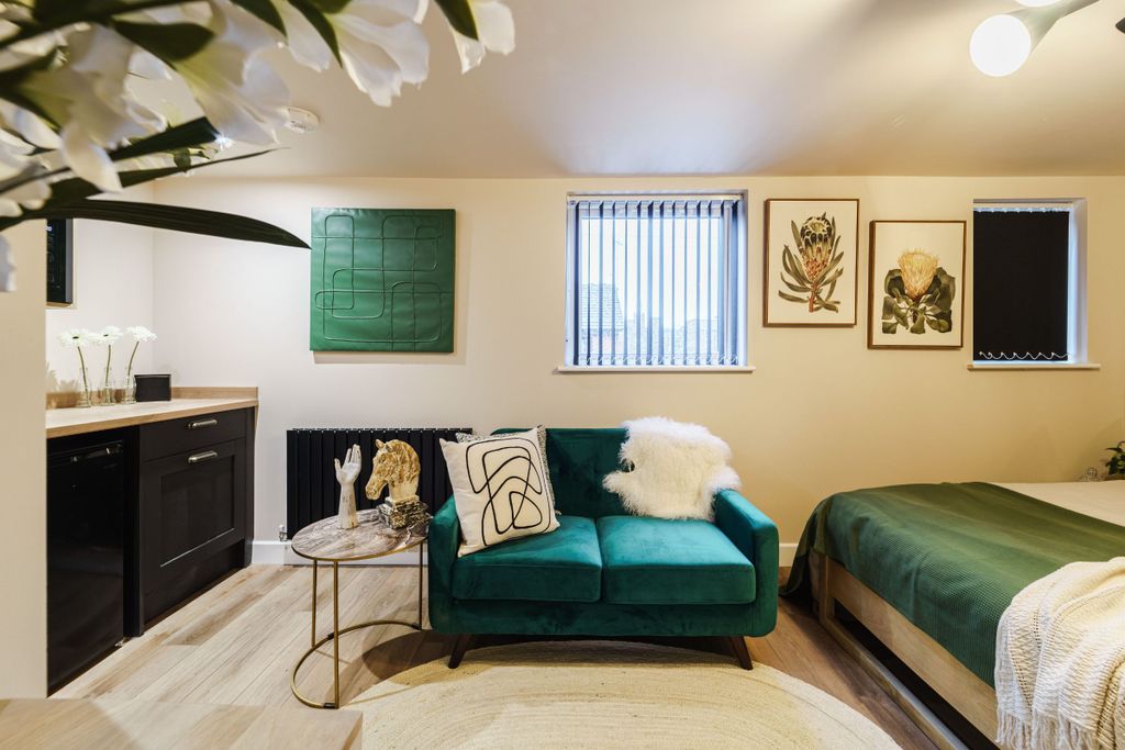 Property photo 3 of 18