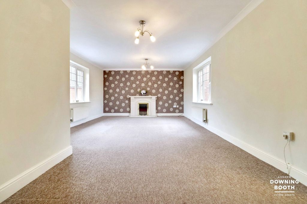 Property photo 3 of 21