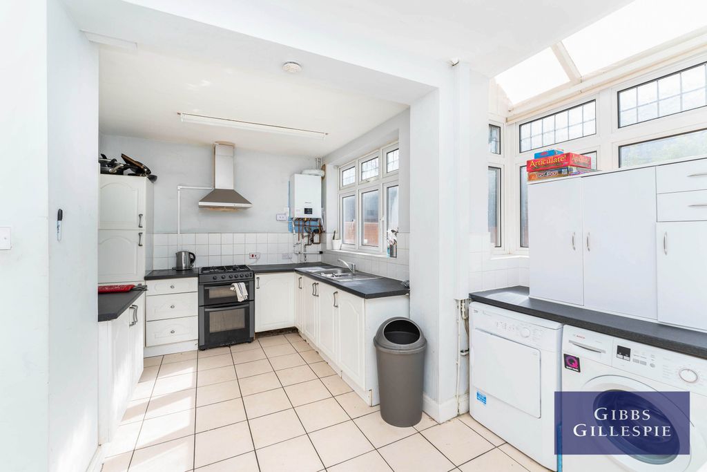 Property photo 2 of 10 2