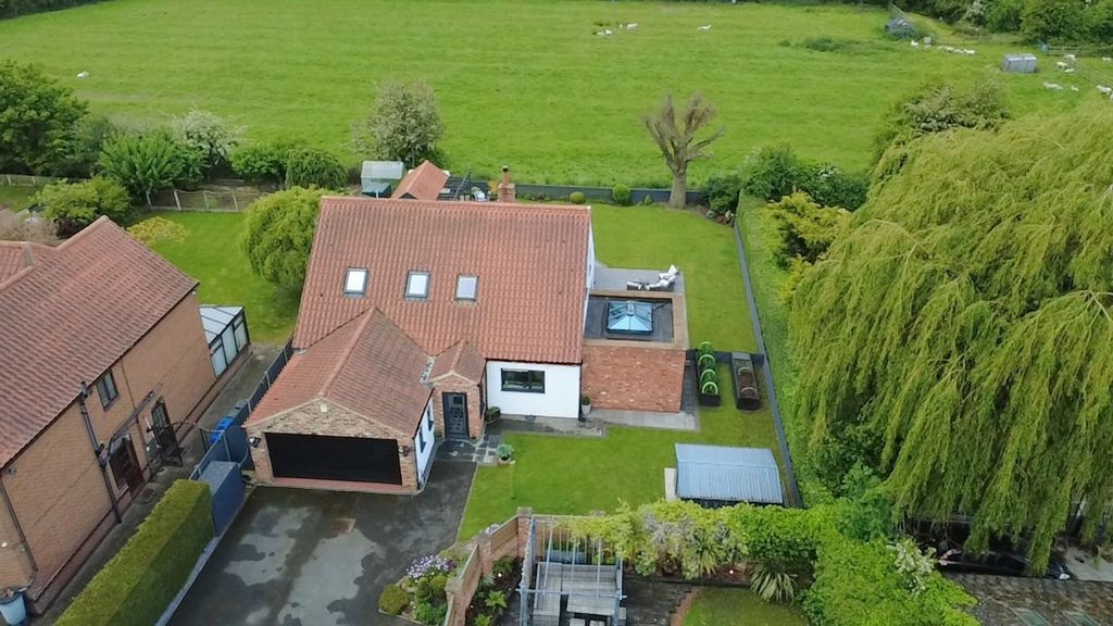 Property photo 1 of 50