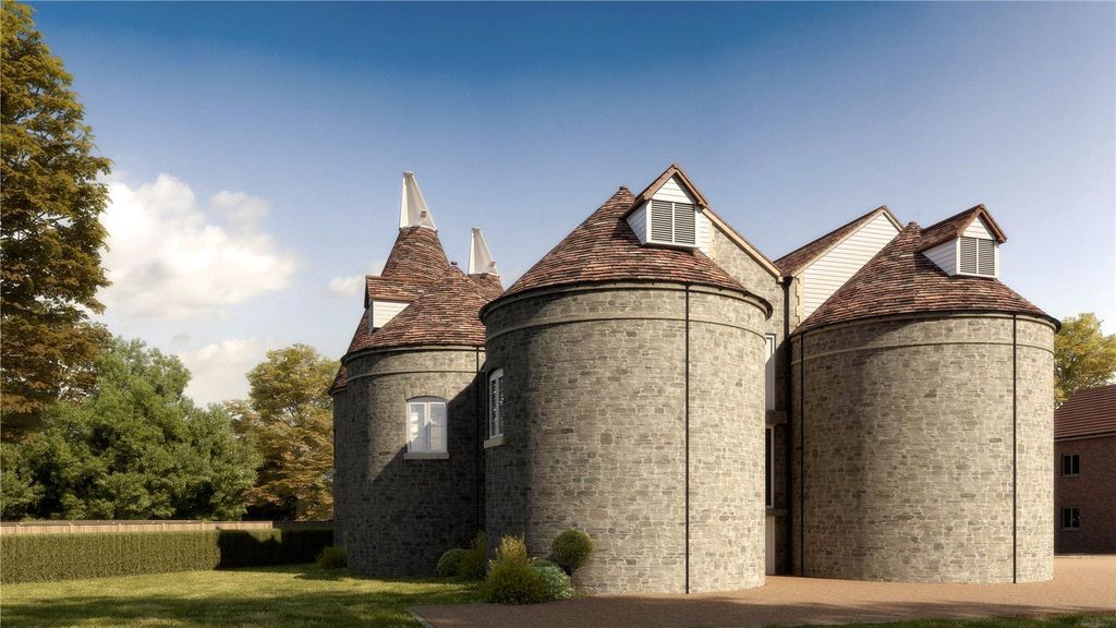 Property photo 1 of 6 Oast Rear