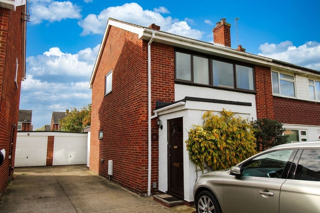 Property photo 1 of 9