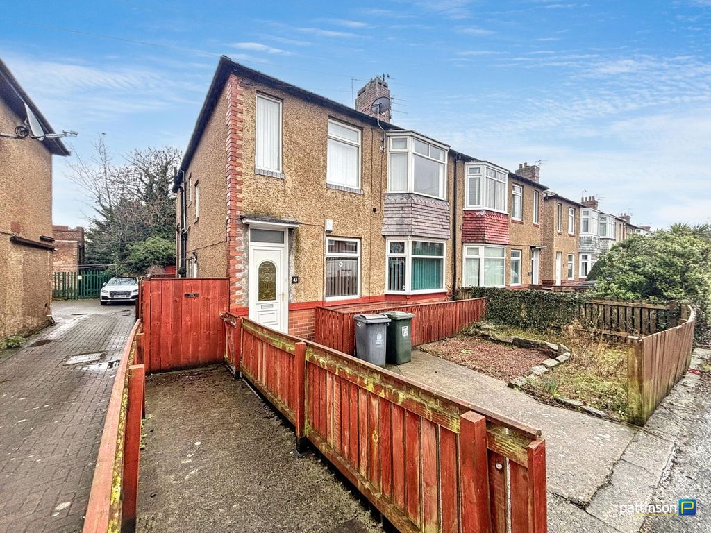 Property photo 1 of 12