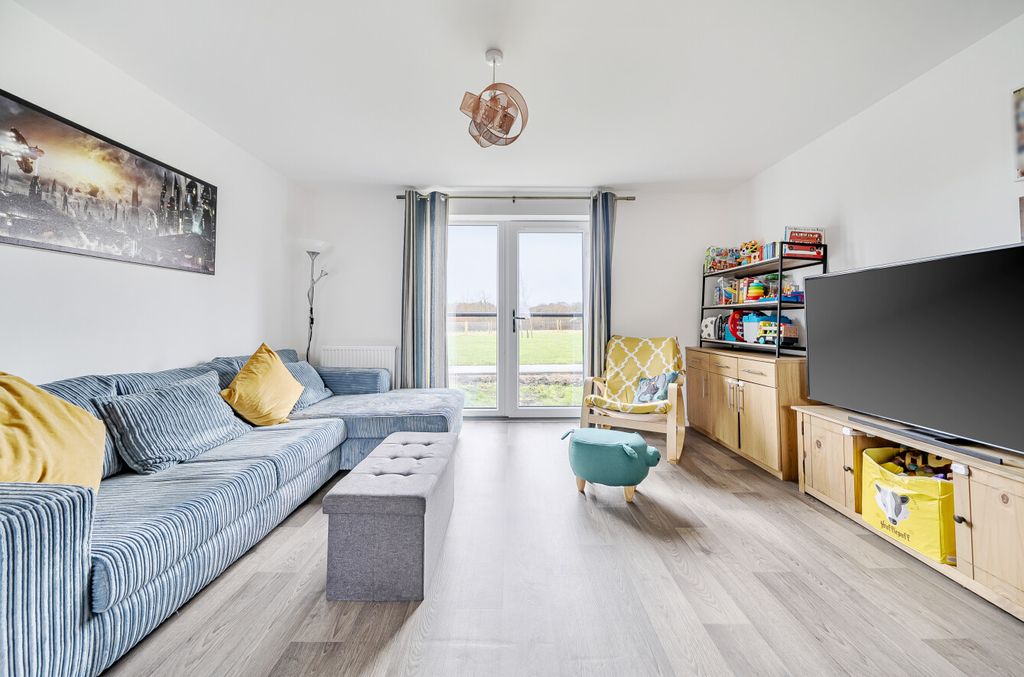 Property photo 2 of 9