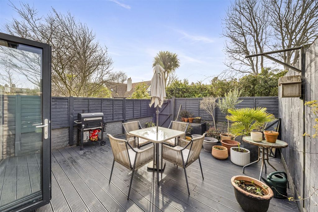 Property photo 1 of 20 Ham Road, 33-006.Jpg