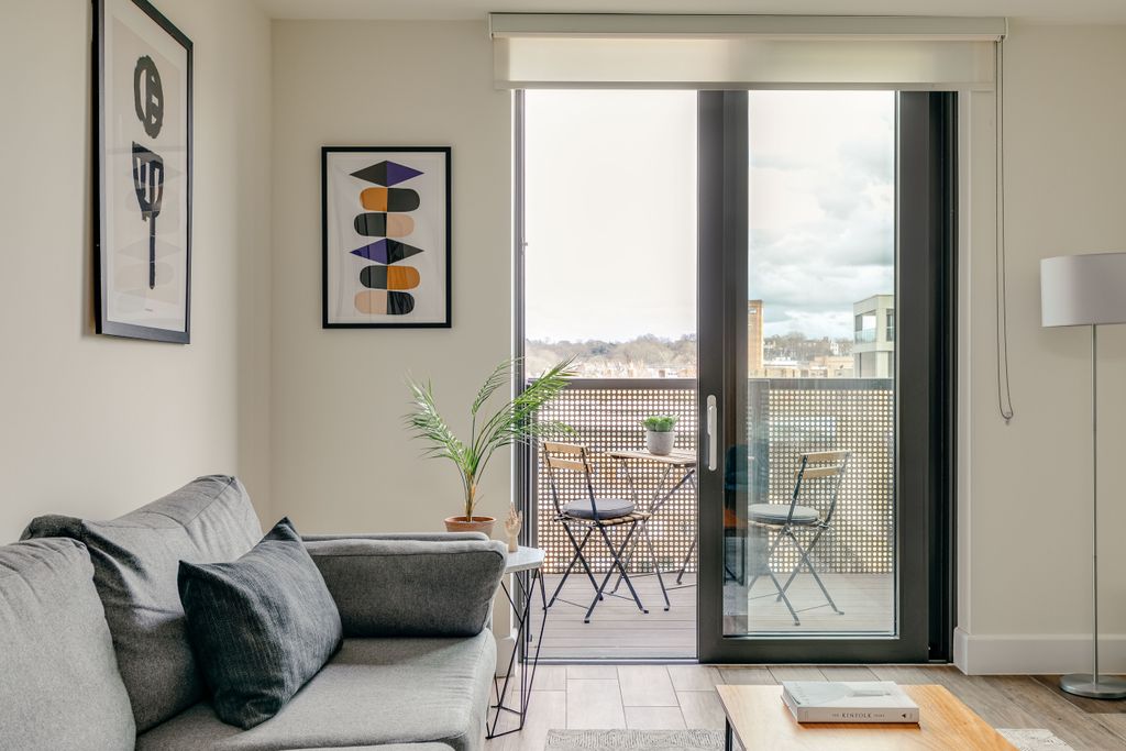 Property photo 2 of 6