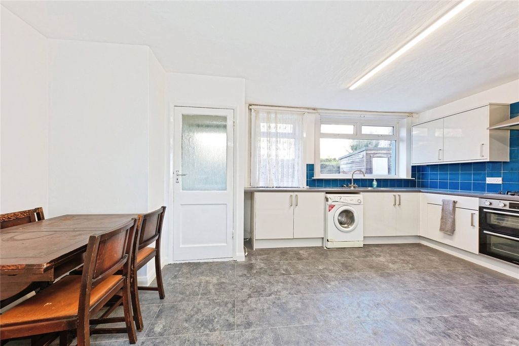 Property photo 3 of 17 Picture No. 01