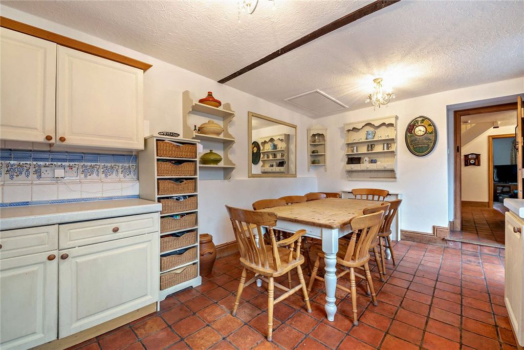 Property photo 2 of 24 Picture No. 25