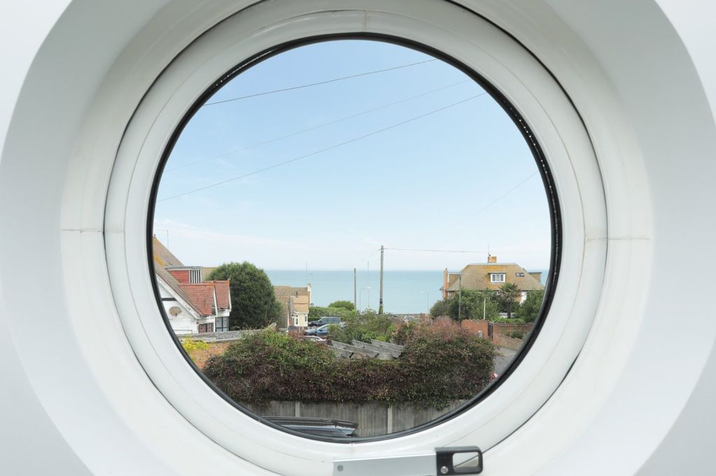 Property photo 3 of 27 Picture 3