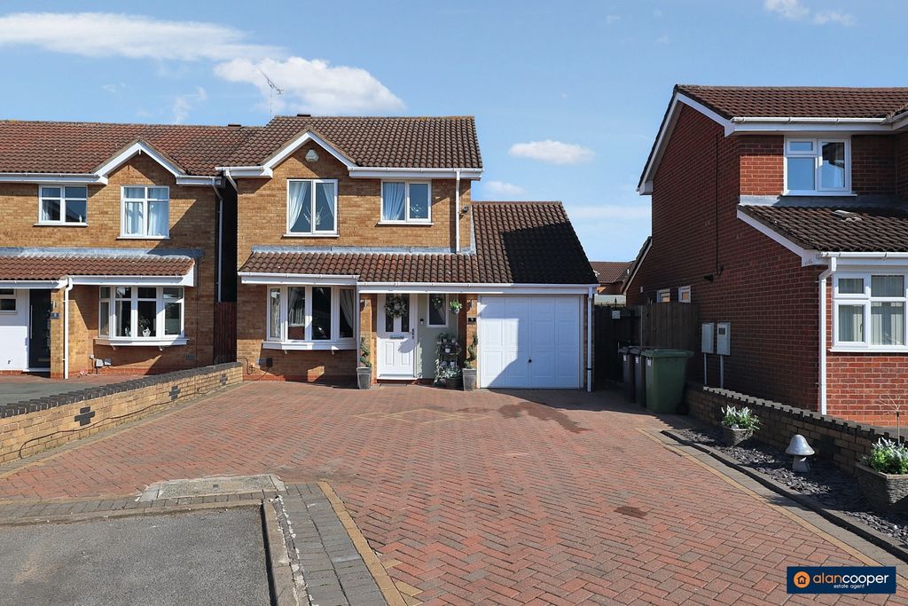 Property photo 1 of 40 4067493