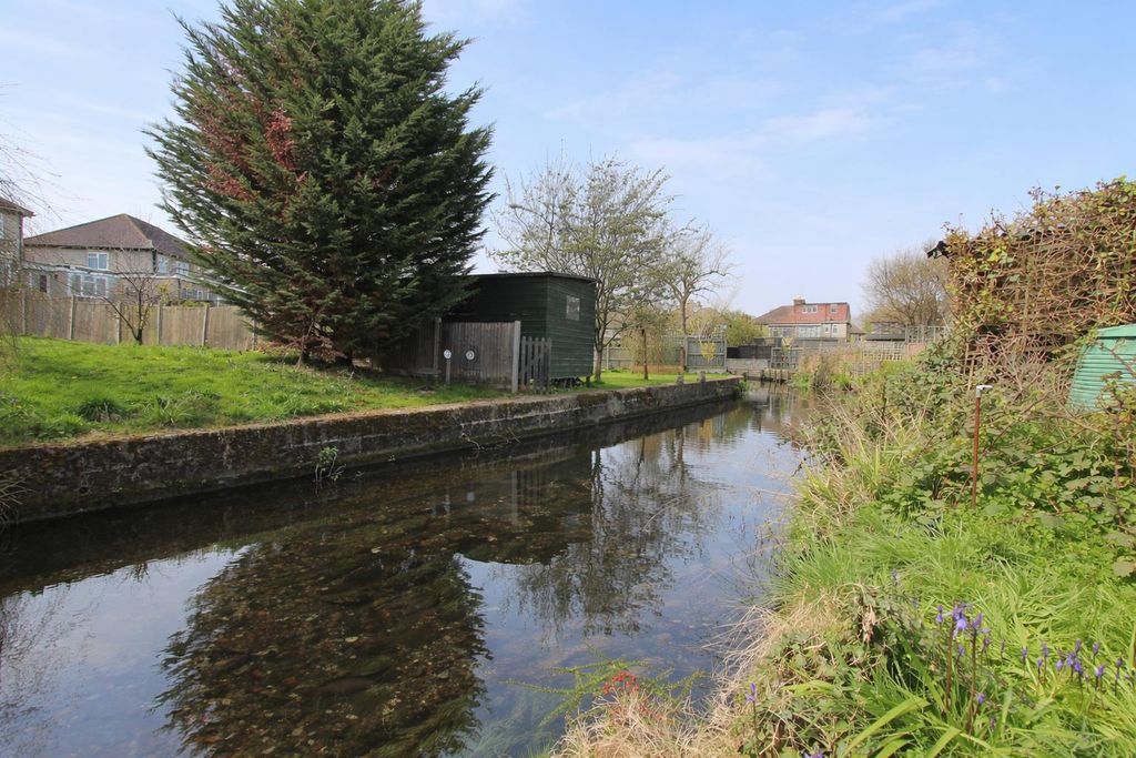 Property photo 2 of 15 River Views#.Jpg