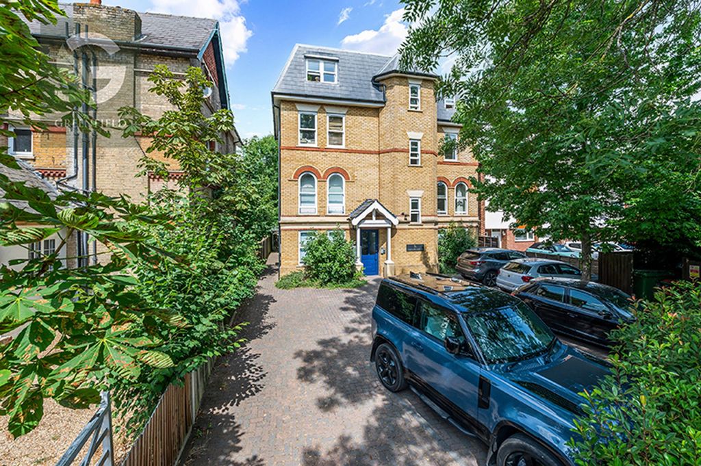 Property photo 1 of 8