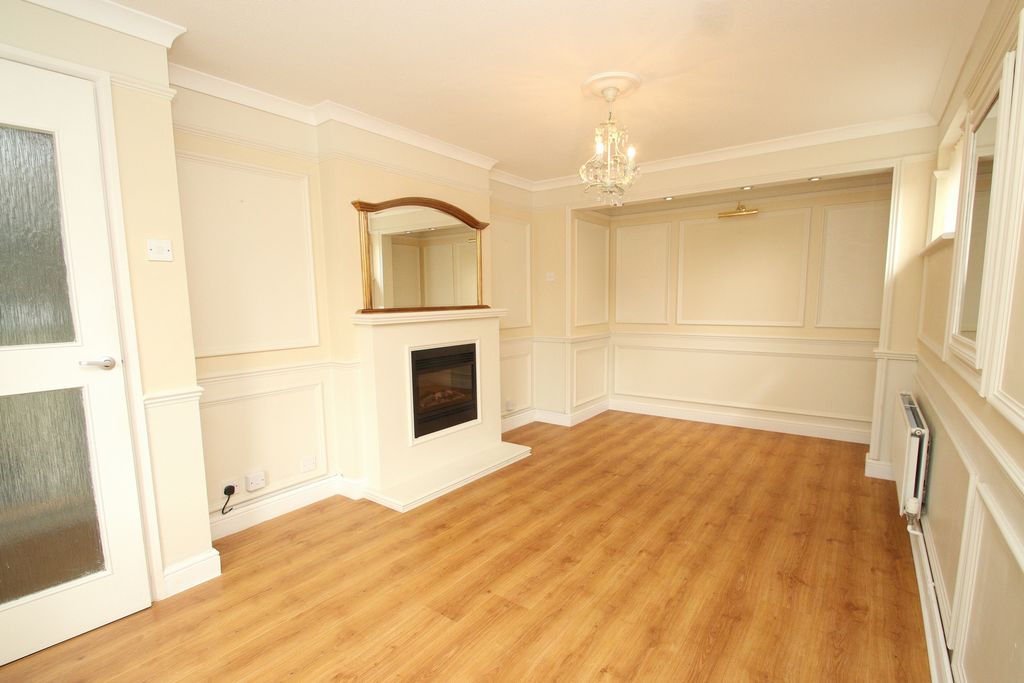 Property photo 2 of 16 Photo 7