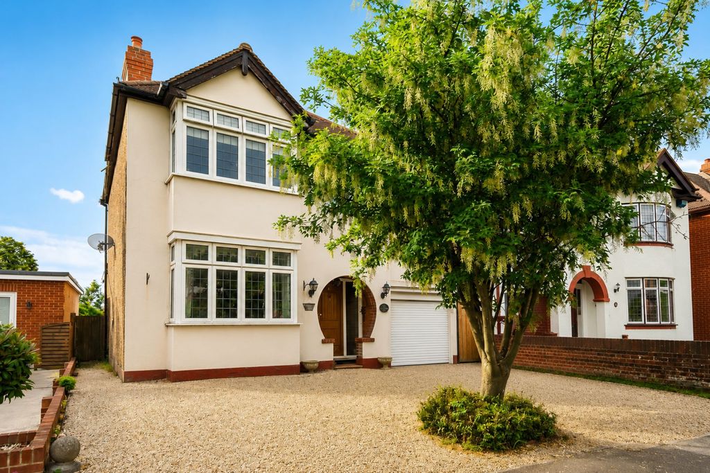 Property photo 1 of 18