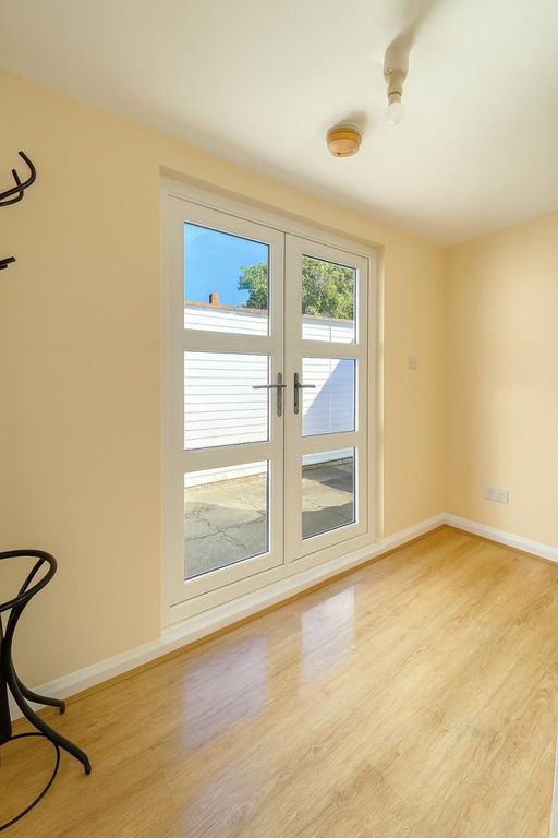 Property photo 3 of 8