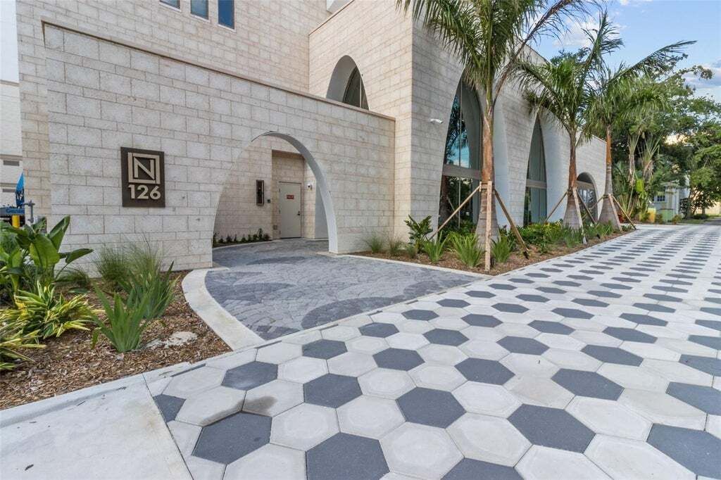 Property photo 3 of 6 <Alttext/>