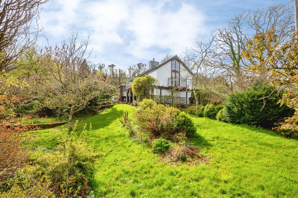 Property photo 2 of 28 Garden / Orchard