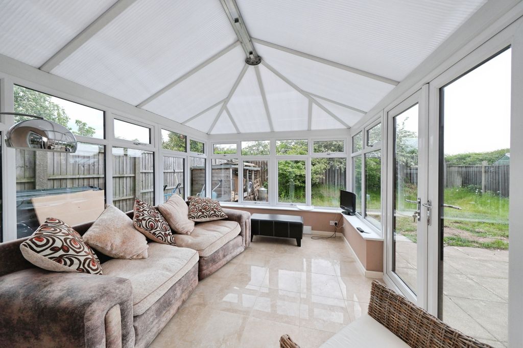 Property photo 3 of 15 Conservatory