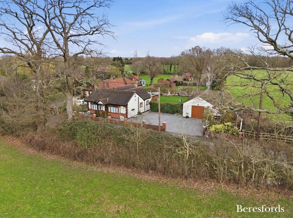 Property photo 1 of 32 Picture No. 14