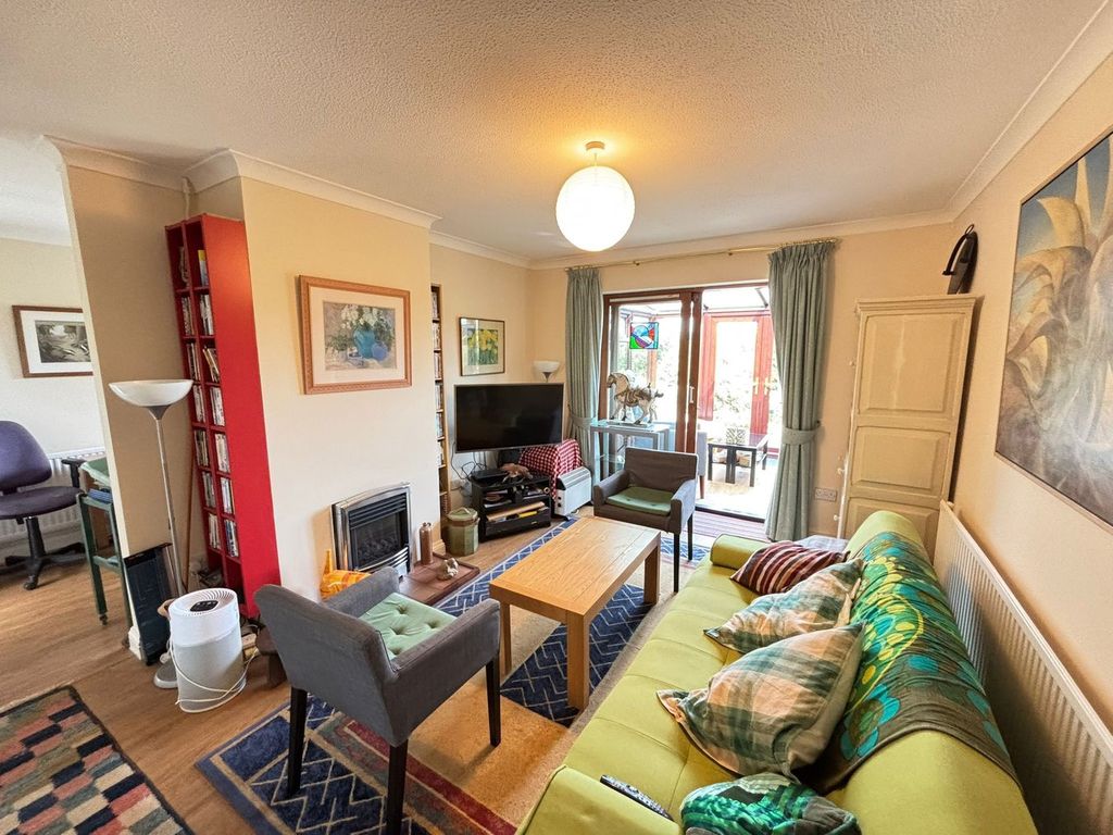 Property photo 3 of 11