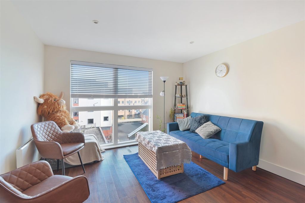 Property photo 2 of 10 Capitol Sqaure, 116 (4).Jpg