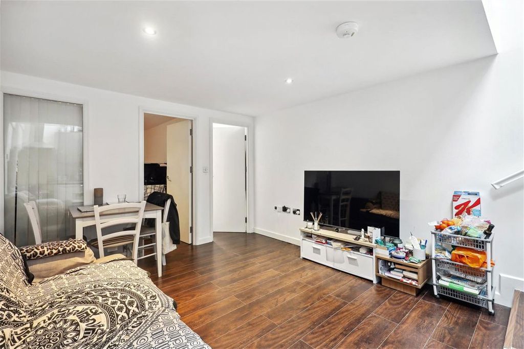 Property photo 2 of 5