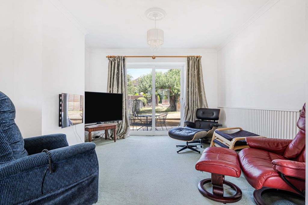 Property photo 2 of 17