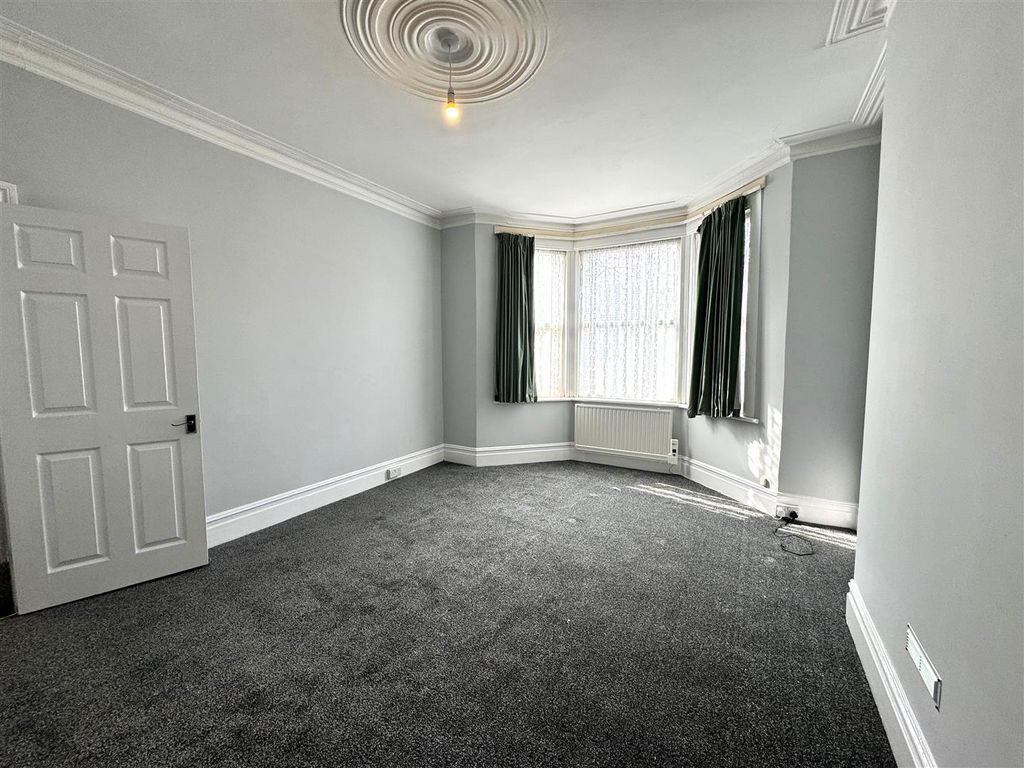 Property photo 2 of 7 Living Room.Jpg