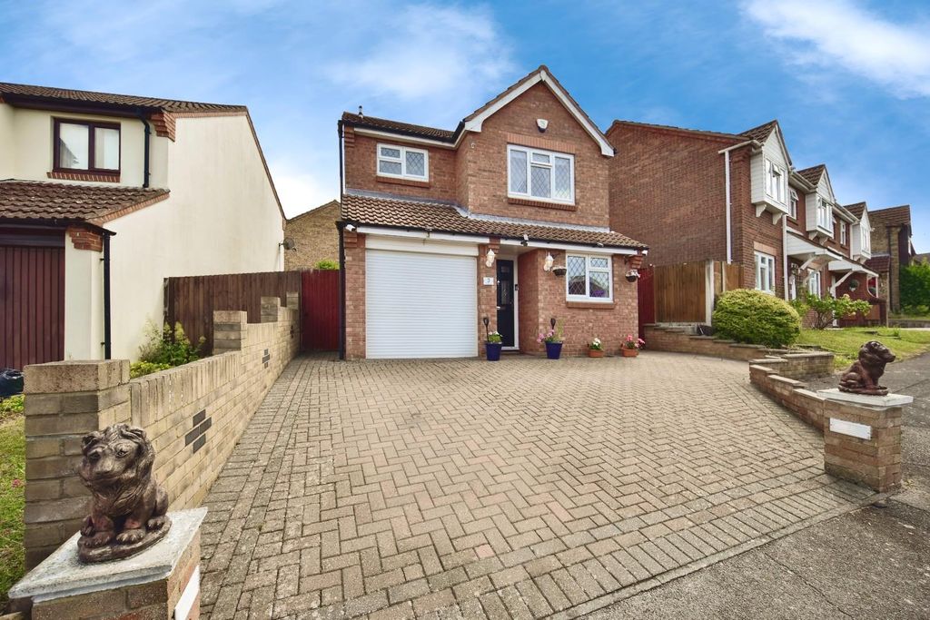 Property photo 1 of 12 Front