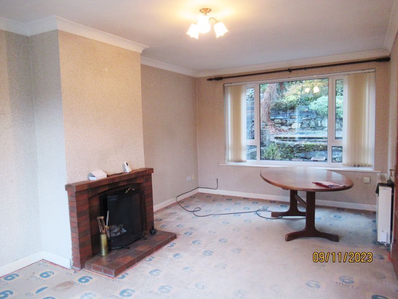 Property photo 3 of 20 Lounge