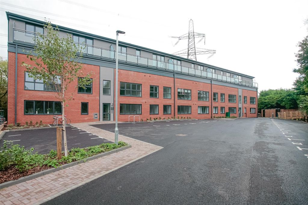 Property photo 2 of 19