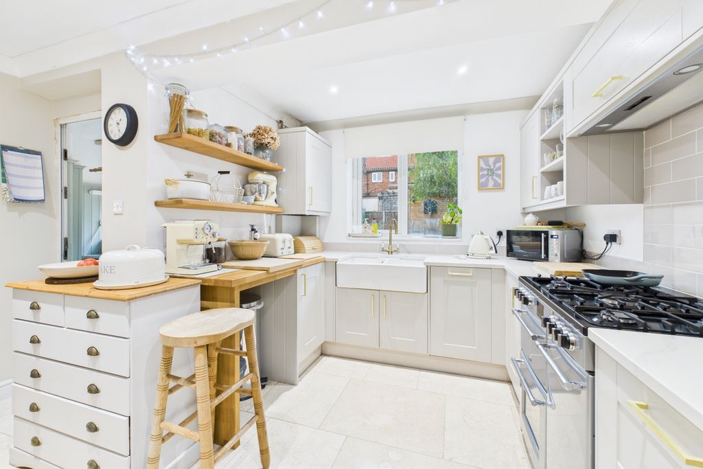 Property photo 1 of 24 Cam03162G0-Pr0367-Still017