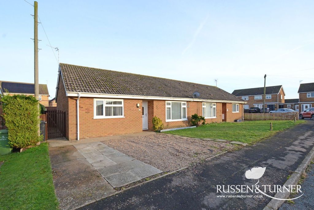 Property photo 1 of 12 1 - Front