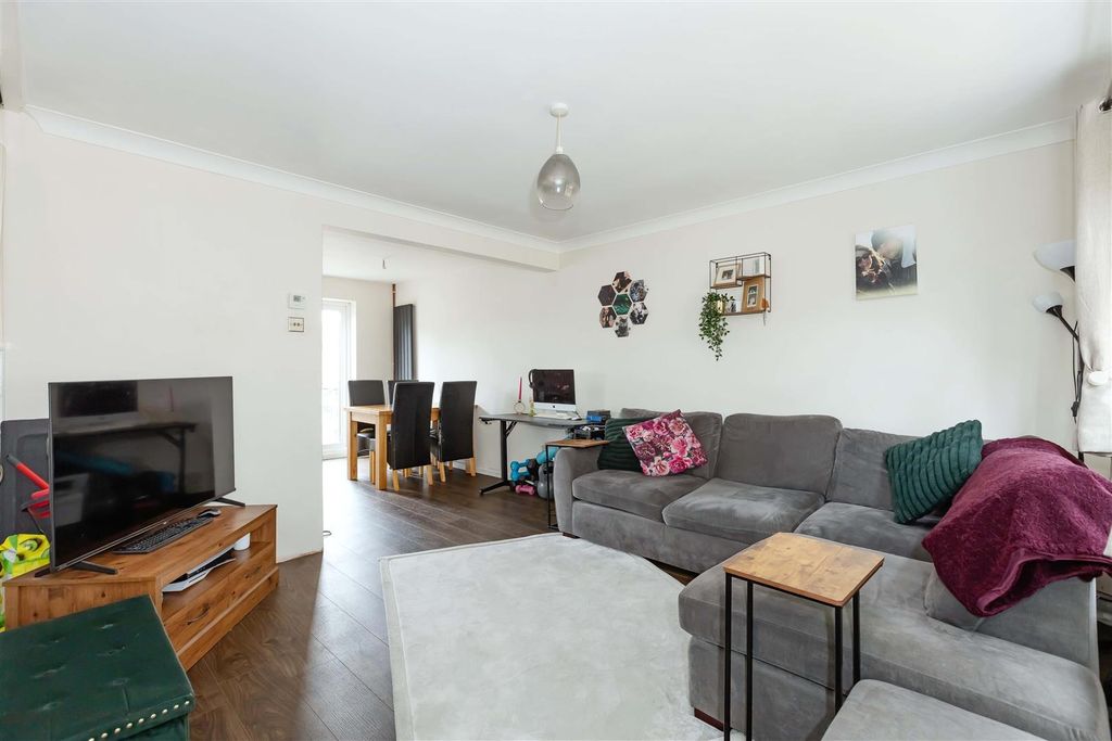 Property photo 3 of 11 Canberra_6.Jpg