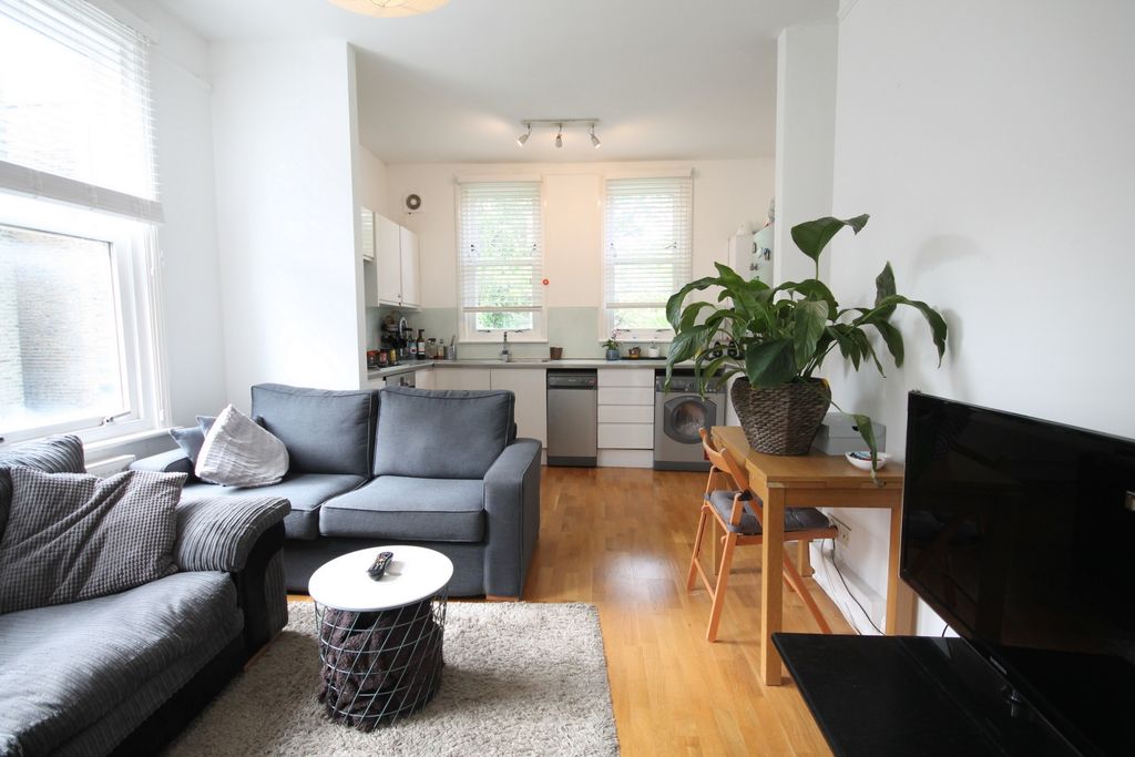 Property photo 2 of 6 Reception