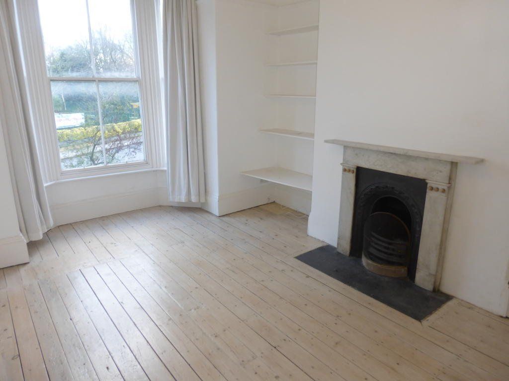 Property photo 2 of 11 Picture No. 27
