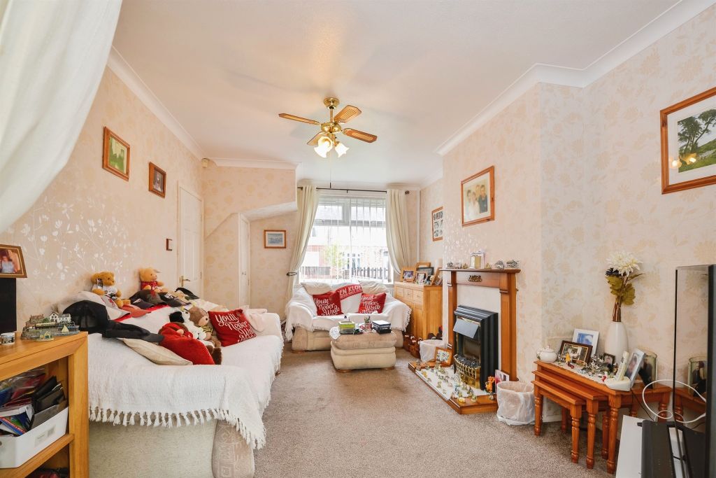 Property photo 2 of 12