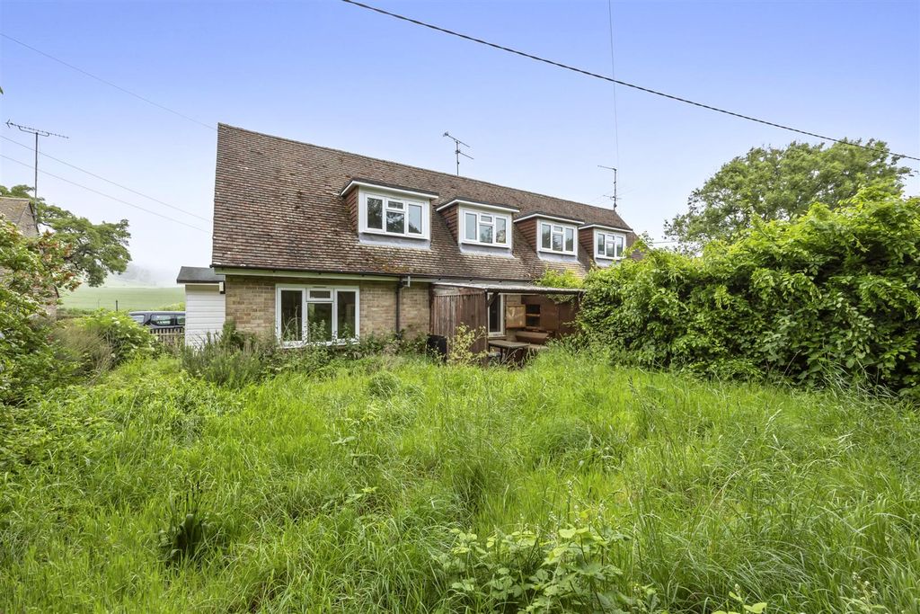 Property photo 1 of 21 Rear Garden