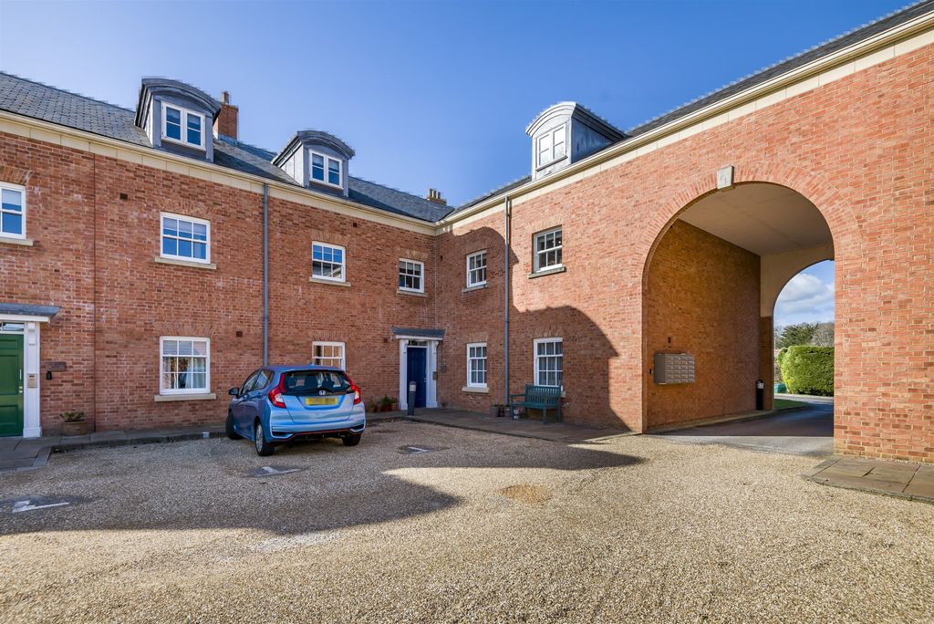 Property photo 1 of 26