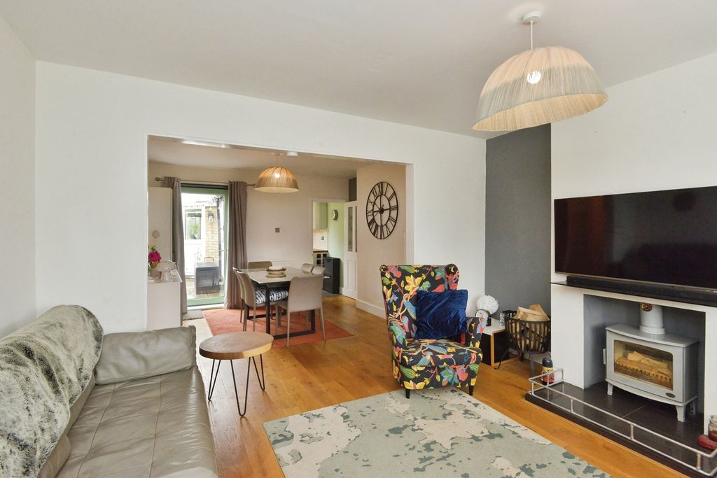 Property photo 3 of 19 Pbox-Img.Jpg