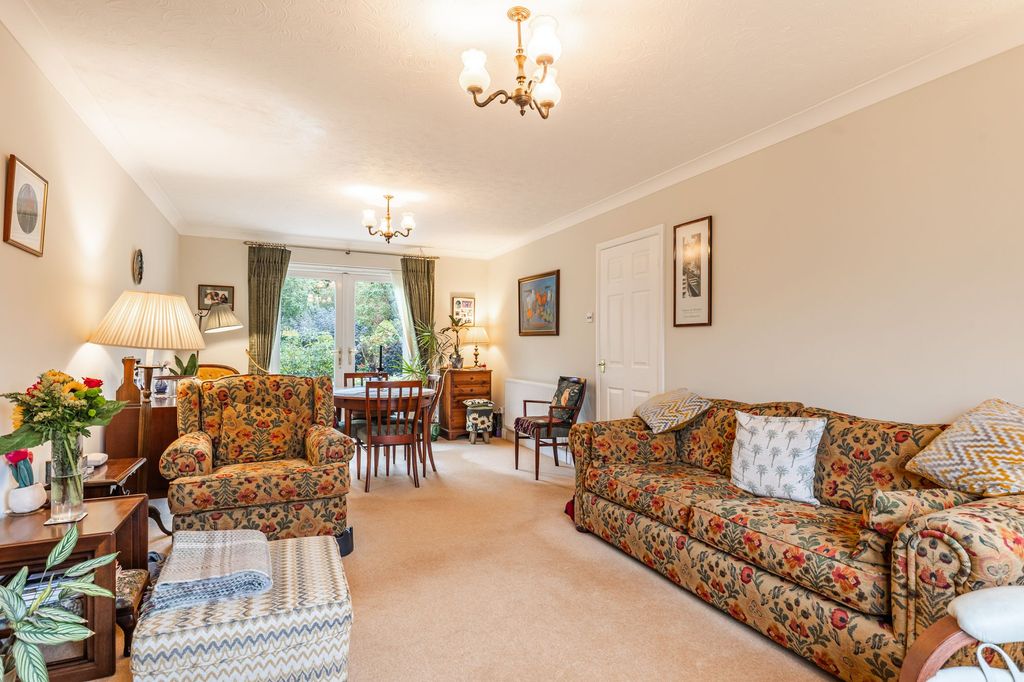 Property photo 2 of 18
