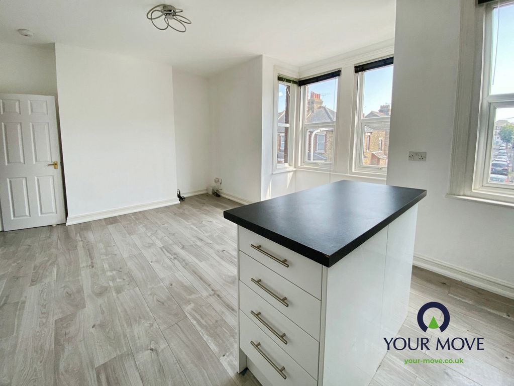 Property photo 2 of 6 Pbox-Img.Jpg